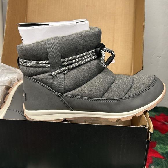 Sorel Whitney Short boots NWT - Picture 5 of 7